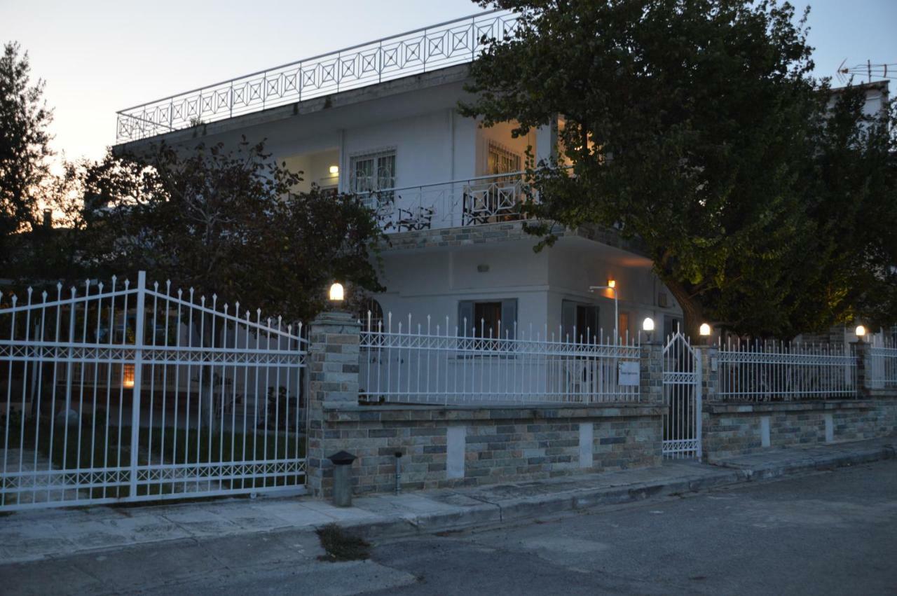 Antony Apartments Nea Plagia Buitenkant foto